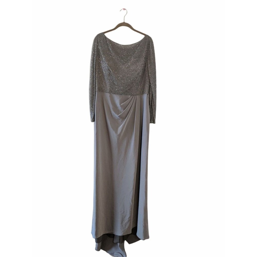 NWT La Femme Beaded Column Gown 12 Platinum Mother Of The Bride 24895 $528 - Picture 3 of 12